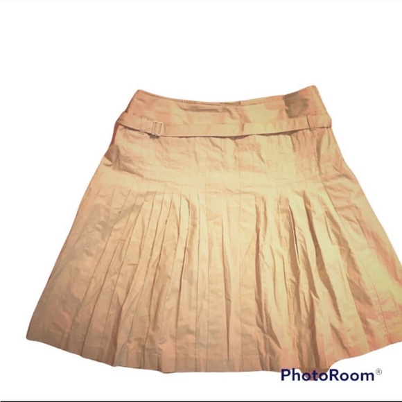 LOFT pleated belted skirt - Picture 2 of 4